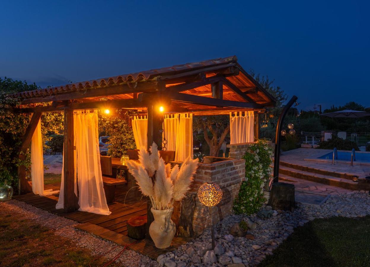 Lavanda Sveti Lovreč Pazenatički Buitenkant foto