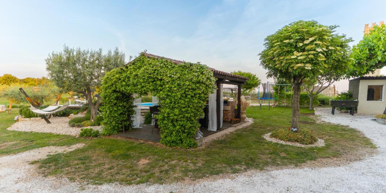 Lavanda Sveti Lovreč Pazenatički Buitenkant foto