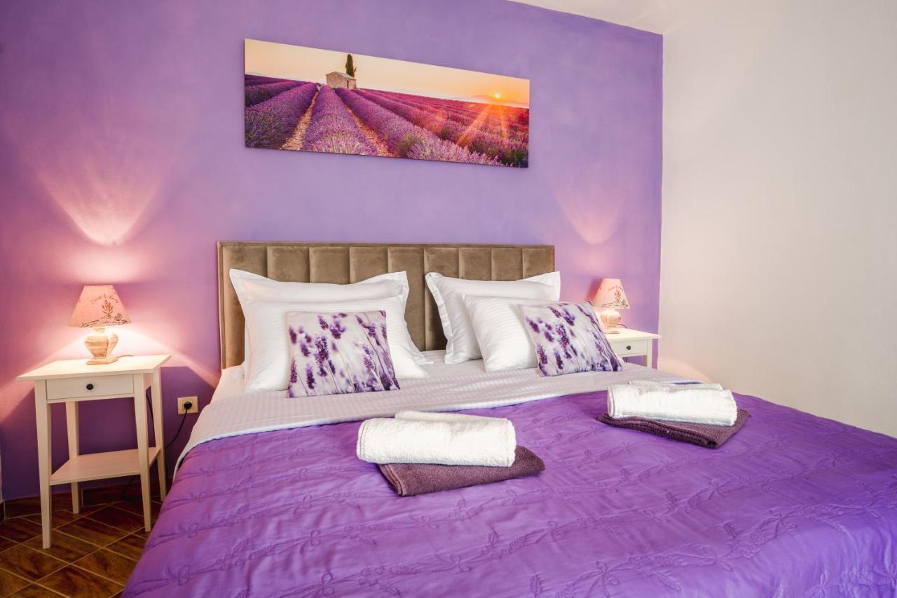 Lavanda Sveti Lovreč Pazenatički Buitenkant foto