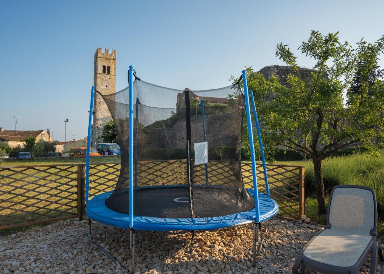 Lavanda Sveti Lovreč Pazenatički Buitenkant foto