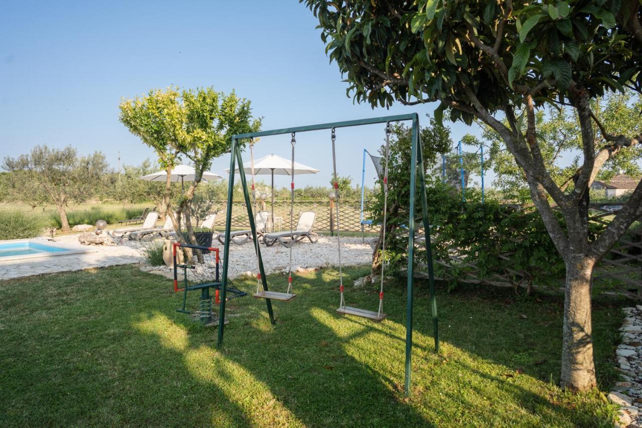 Lavanda Sveti Lovreč Pazenatički Buitenkant foto
